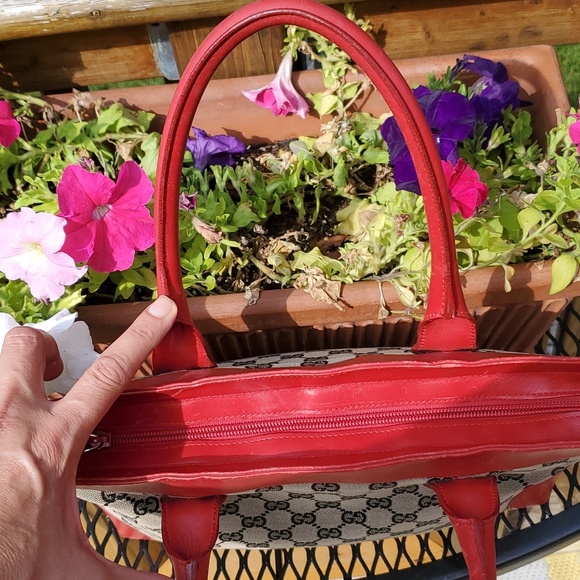 GUCCI gg Beautiful Authentic Vintage Classi Monogram Canvas Tote. - Picture 15 of 17